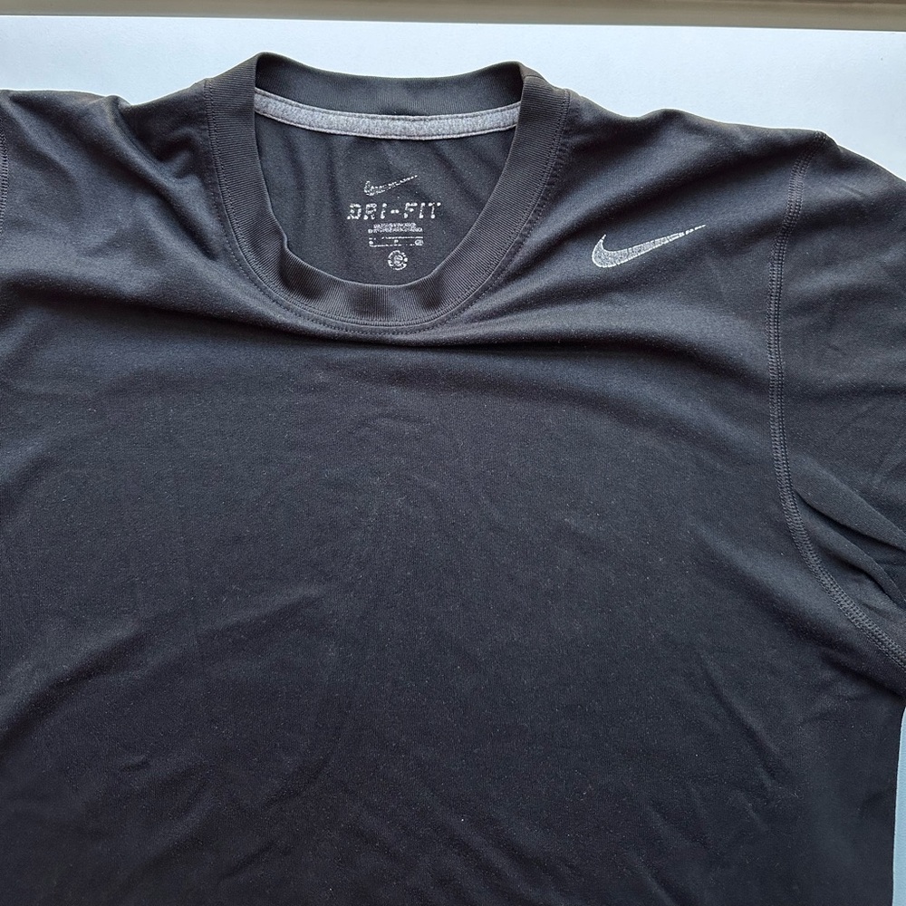 Mens Nike Black Dri-fit Short Sleeve T-shirt size small - Picture 4 of 12